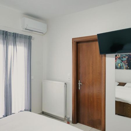 O Fotis Studios & Apartments Ioannina Bagian luar foto
