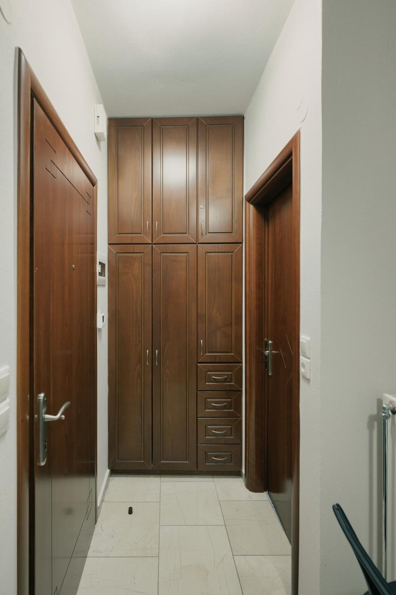 O Fotis Studios & Apartments Ioannina Bagian luar foto