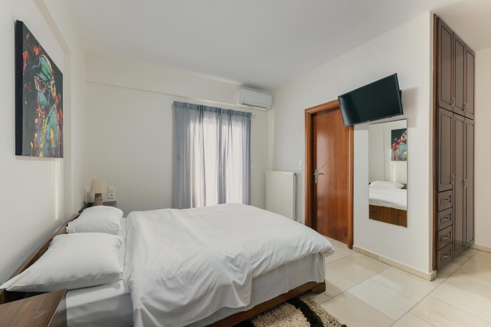 O Fotis Studios & Apartments Ioannina Bagian luar foto