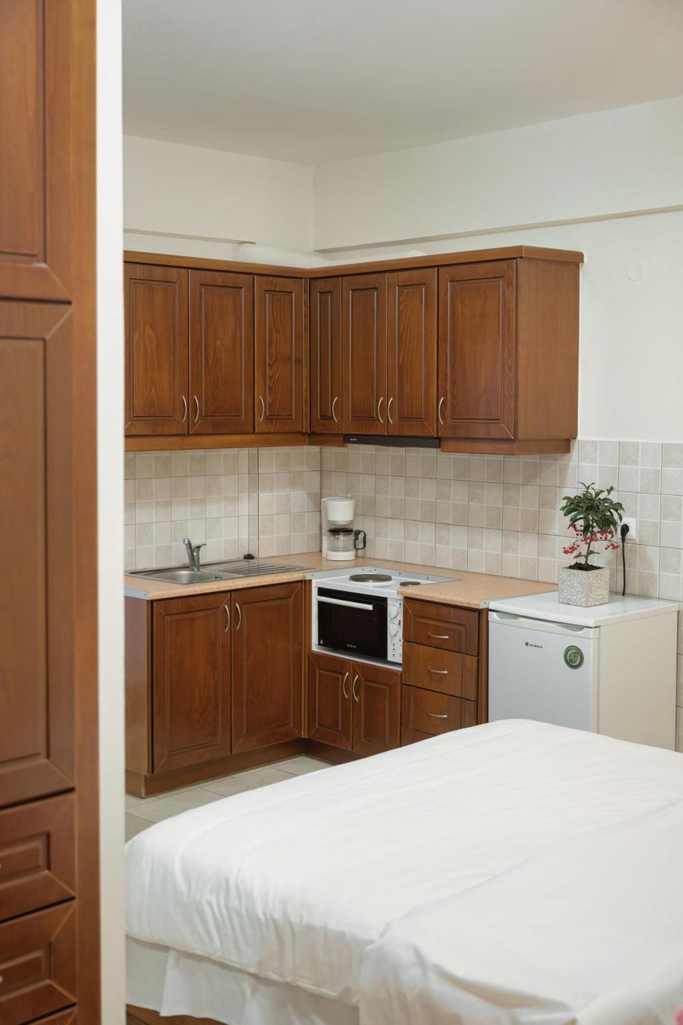 O Fotis Studios & Apartments Ioannina Bagian luar foto