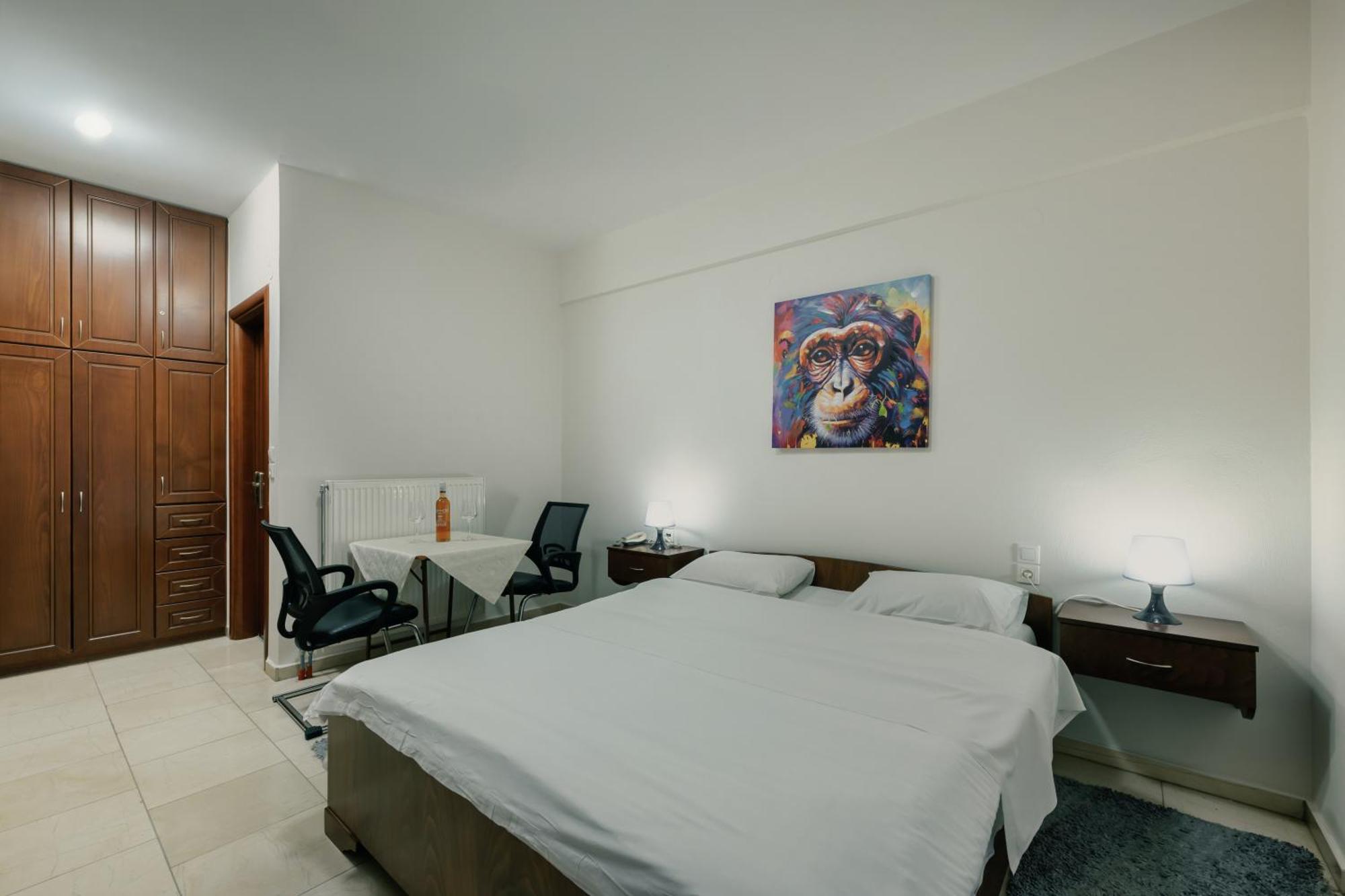 O Fotis Studios & Apartments Ioannina Bagian luar foto